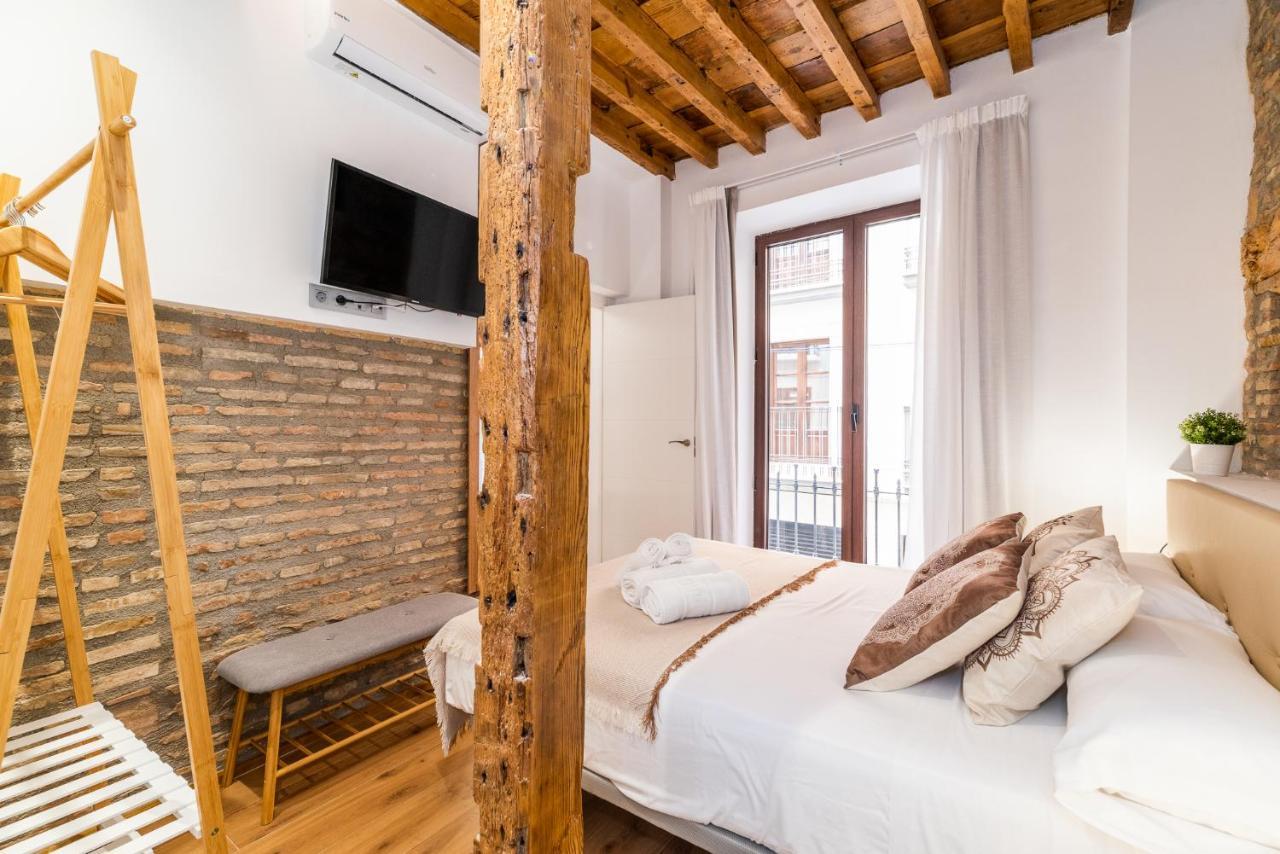 Wekey Homes Granada, Mesones Central Suites Екстер'єр фото
